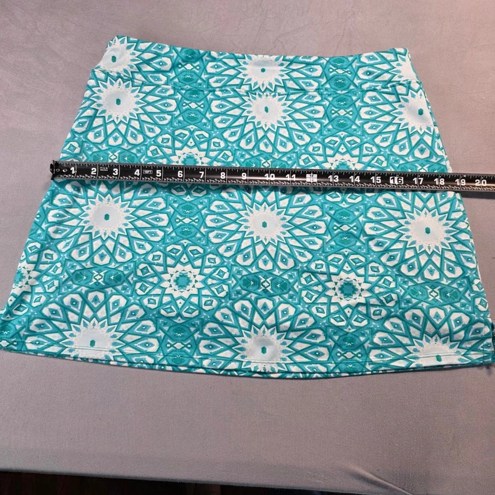 Tranquility by Colorado Clothing Teal Geometric Kaleidoscope Active Skort Medium